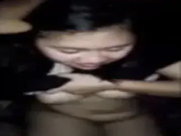 ABG Gendut Nyepong Lahap Tapi Gak Sampe Doggy Becek