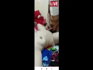 Live Show 231 Cewek Seksi Ngangkang Colmek Sampe Muncrat