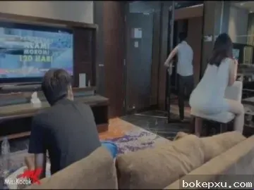 Ngewe Kakak Ipar Montok Pas Abang Ngantor, Memeknya Banjir!