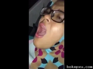 Ngocok Hijaber Sampe Kejang Di Mobil